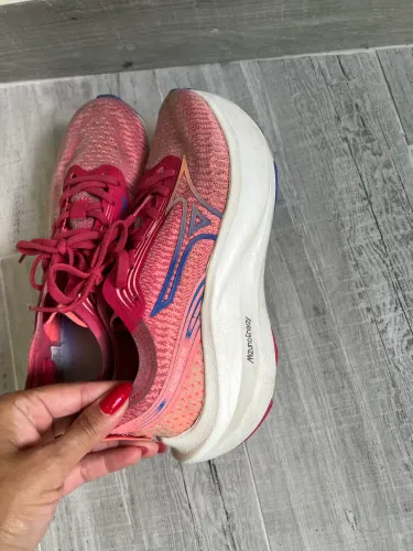 Mizuno base One semi novo