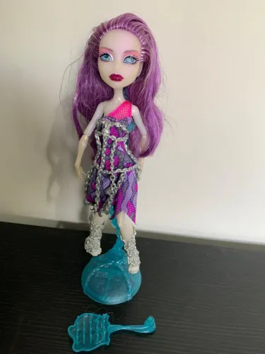 Boneca Monster High Spectra Vondergeist Haunted