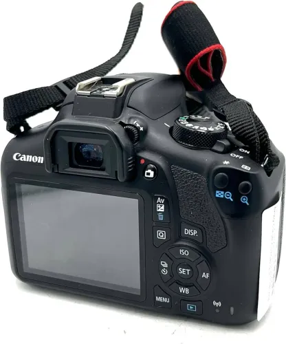 Canon T6 + 18-55mm 