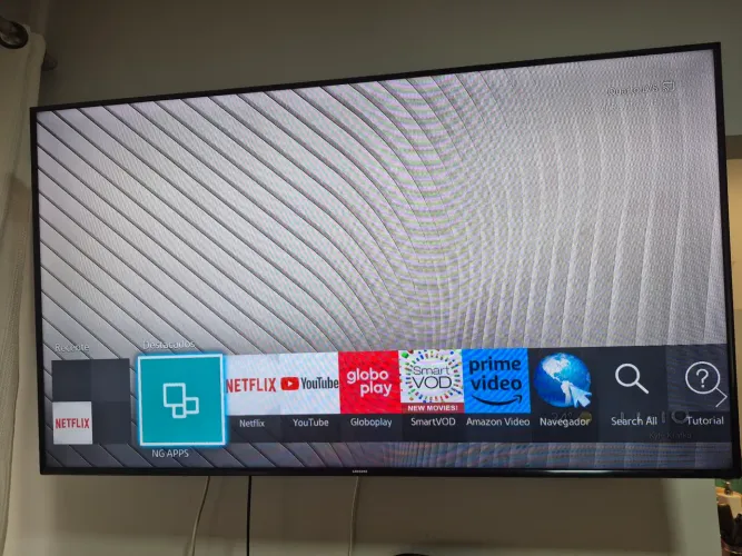 TV Samsung 55" Full HD + Suporte Articulado + Chromecast