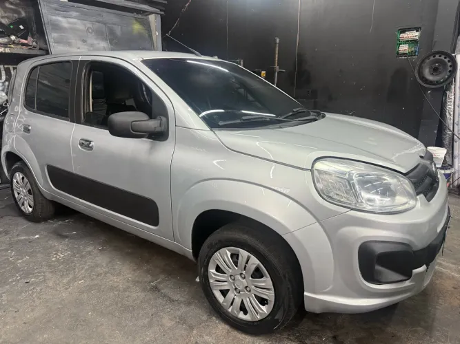 Fiat Uno Attractive 1.0 EVO Fire Flex 8V 5P 2016