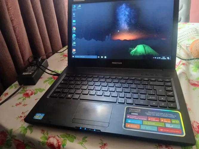 Notebook positivo Premium 4gb de RAM, 1tb de HD