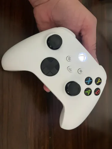 Controle XBOX SERIES S - pouquíssimo usado! Em estado de novo