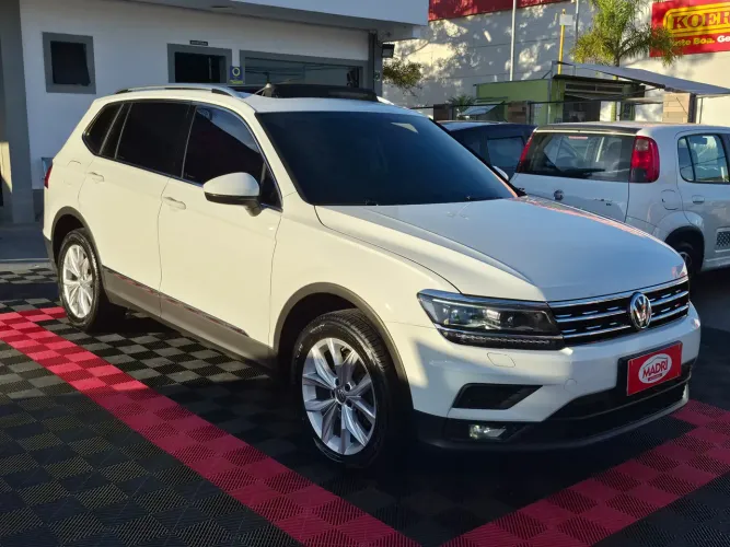 Volkswagen Tiguan Allspac Comf 250 TSI 1.4 Flex 2019