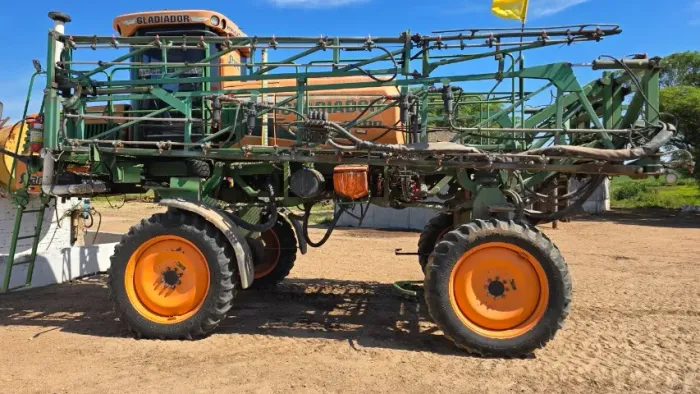 Pulverizador Stara Gladiador 2300