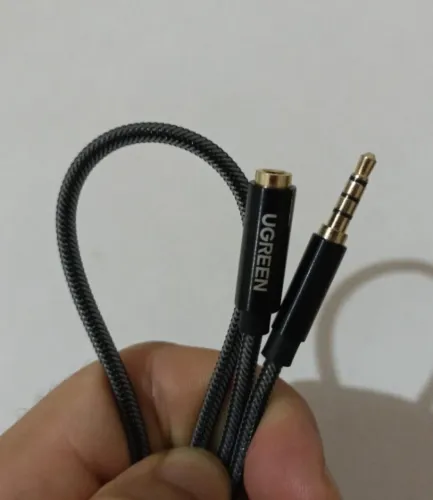Cabo extensor de áudio/microfone Ugreen 3,5mm 4 polos 50cm Blindado
