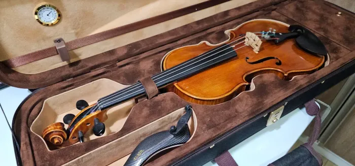 Violino de oficina - sonorização luthier Jaime Landim - c/ estojo, arco e espalheira