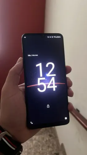Motorola E22 