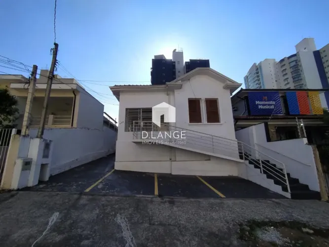 Casa comercial à venda no bairro Vila Itapura em Campinas