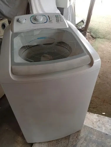 Máquina de lavar roupa Electrolux 10kg funcionando perfeitamente ótima máquina 