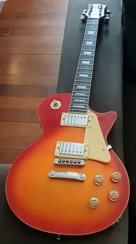 Guitarra Les Paul Strinberg Semi Nova modelo mais atual