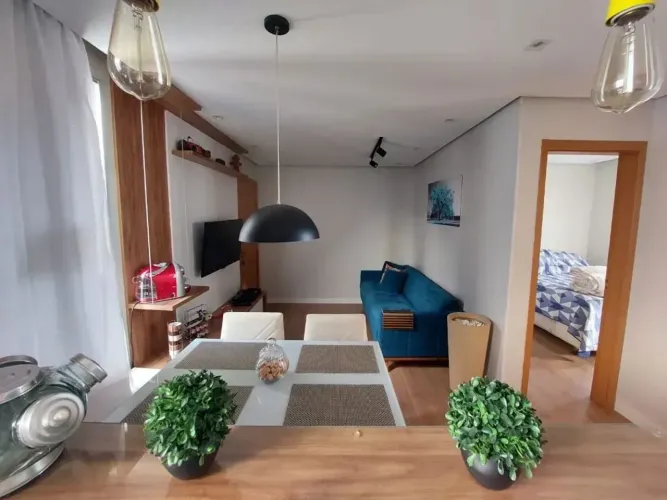 Vende-se Apartamento no Condomínio Parque Trivellato: