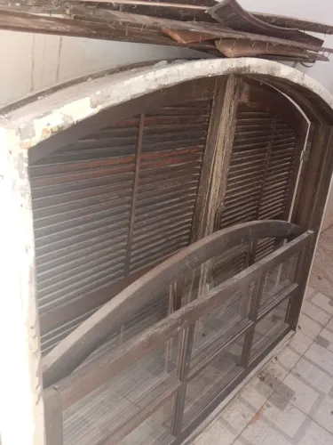 Janela de imbuia completa 