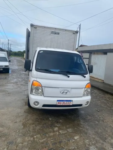 Huydai. HR. Baú