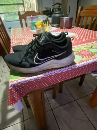 Vendo tênis Nike  Downshifter 12 Masculino preto 
