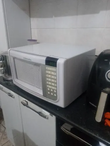 Microondas Electrolux 23L Estado de NOVO muito conservado funcionando perfeitamente 