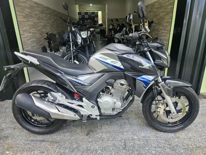 Twister 250 - 1 Ano de Garantia