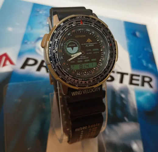 Relógio Citizen Wingmam 8945