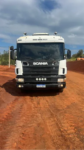 Scania o 420 traçada caçamba *