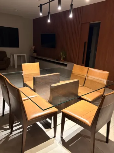 Vendo Mesa com cadeiras