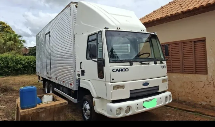 Caminhão Ford Cargo 815e 2006