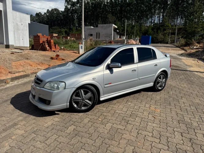 Chevrolet Astra GSI 2.0 16V 136cv Hatchback 5P 2003