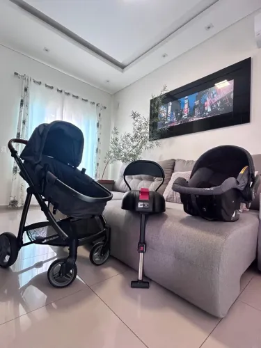 Carrinho De Bebê Epic Lite trio Infanti