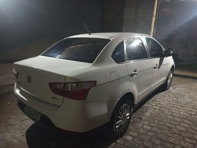 Fiat Grand Siena Tetrafuel 1.4 EVO F. Flex 8V 2015