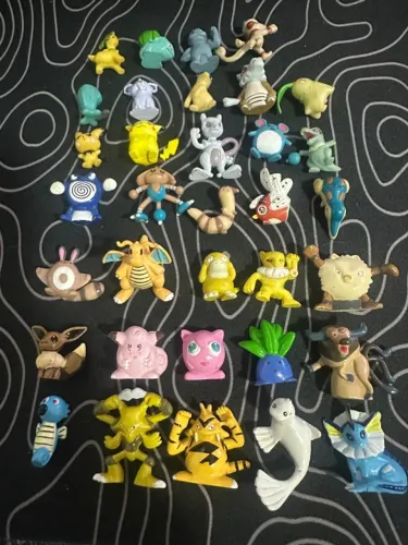 POKÉMON CAÇULINHA