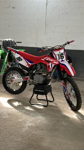 CRF 230F 2018/2019 | 6 Marchas | PowerCore 4 | Manual e Chave Reserva | R$ 16.900