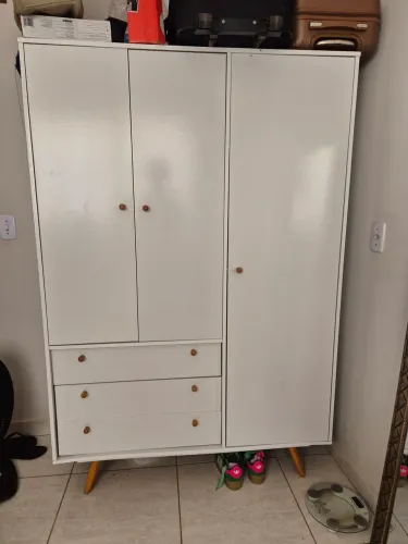 Guarda roupa retro