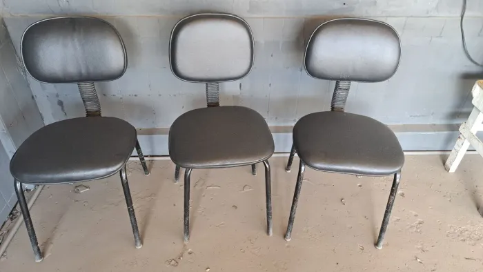 CADEIRA FIXA ESCRITÓRIO (Pra vender logo)