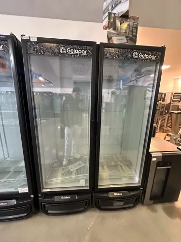 Conservador 2 portas congelados 950 litros ar forçado - Gelopar 