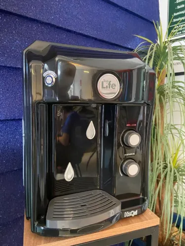 Purificador de agua Seminovo Alcalina com ozônio