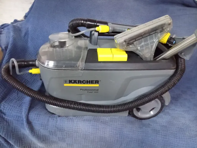LIMPADORA DE ESTOFADO E CARPETE KARCHER PUZZI 10/2