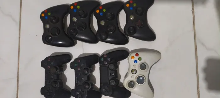 Controles Xbox 360, PS3 e PS4