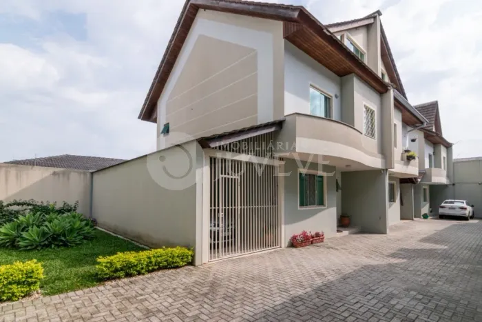 IMOBILIÁRIA JUVEVÊ VENDE EXCELENTE SOBRADO TRIPLEX 4 QUARTOS COM 149,44 M² BACACHERI RUA V