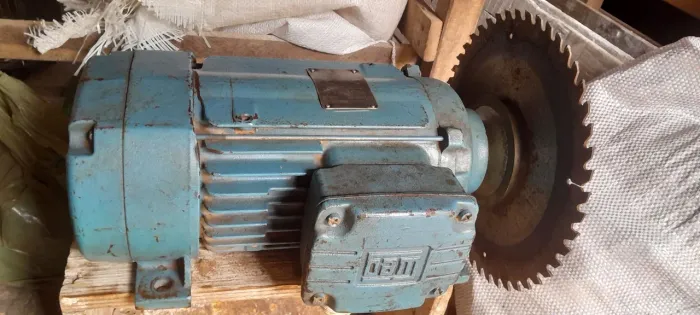 Motor elétrico trifásico weg modelo :80S-MS