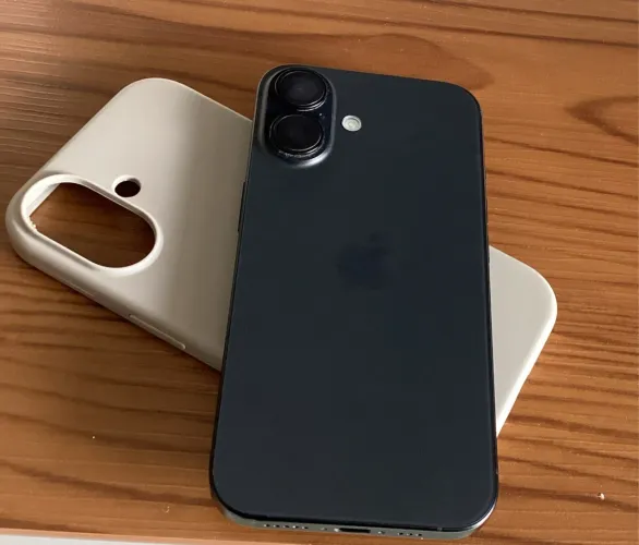 iPhone 16, 128GB - Preto. Em excelente estado!