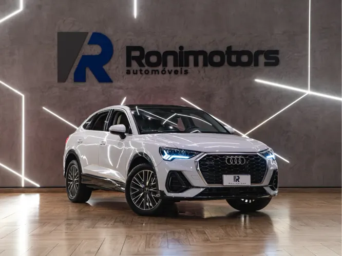 Audi Q3 SPB Perf. Black 2.0 TFSI Tipt. Quat. 2024