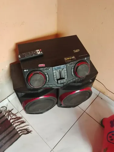 Vende-se som de casa funcionando perfeitamente.