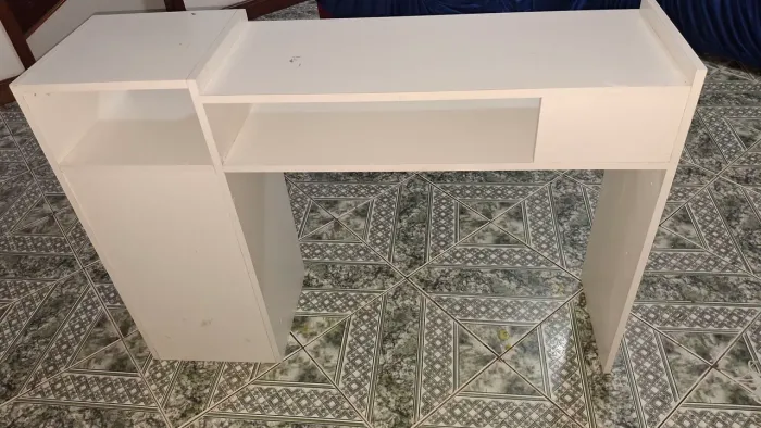 MESA DE MANICURE COM 3 GAVETAS
