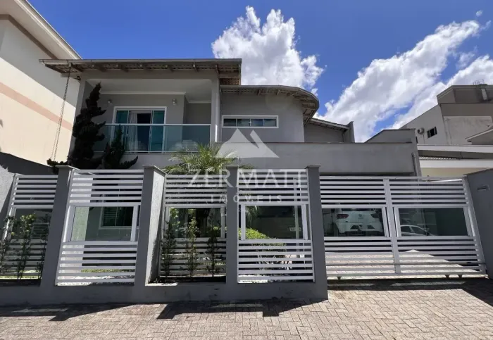 Linda casa de alto padrão com 4 dormitórios à venda, 312 m² - Bela Vista - Gaspar/SC