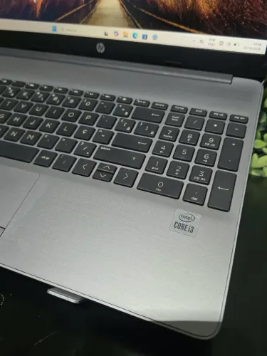 Notebook HP 256R G9 Core i3 13ª Ger 8GB RAM SSD 256GB Tela 15.6 Testado com Garantia