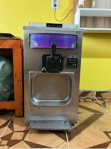 ? VENDO MÁQUINA DE AÇAÍ ?