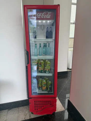 FREEZER EMBERA LED - MUITO NOVO