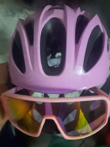 Capacete ciclismo mais óculos feminino