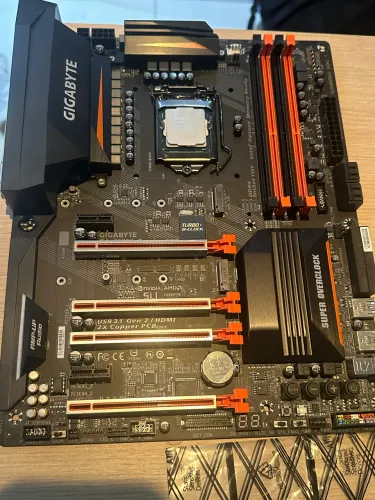 Processador i7 7700K e placa mae Gigabyte Z270X Ultra Gaming