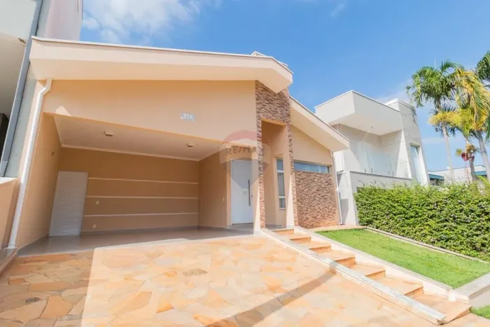 Casa térrea à Venda em Condomínio Madre Maria Villac -Valinhos/SP por R$ 1.420.000,00