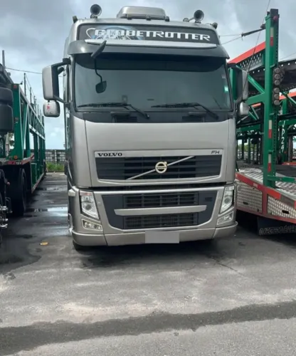 Volvo FH 460 6x2 2014 Com parcelas